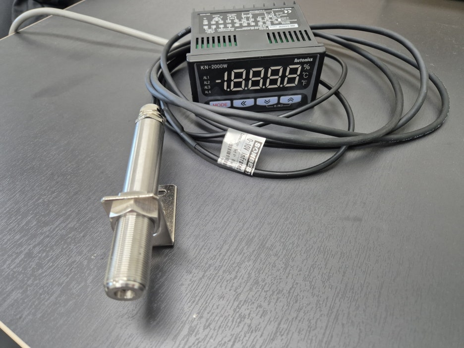 IR 온도센서와 오토닉스 KN-2000W 디지털 인디게이터 연동 구성